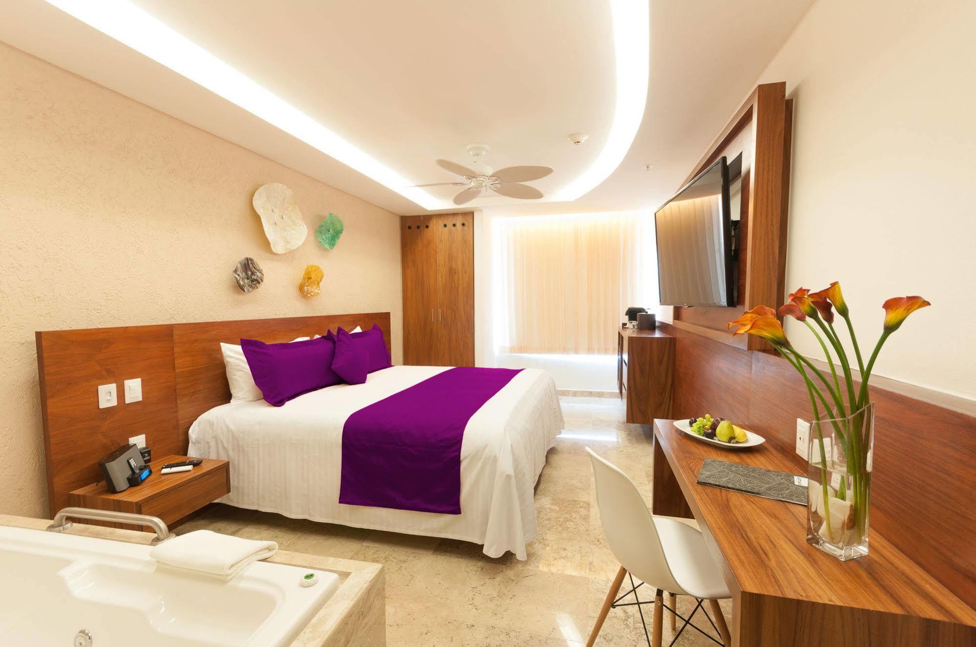 Senses Quinta Avenida Hotel By Artisan (Adults Only) Playa del Carmen Exterior photo